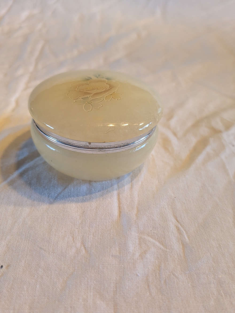 2/80$ Vintage cream genuine albastar Floral Round Jewelry Trinket Box
